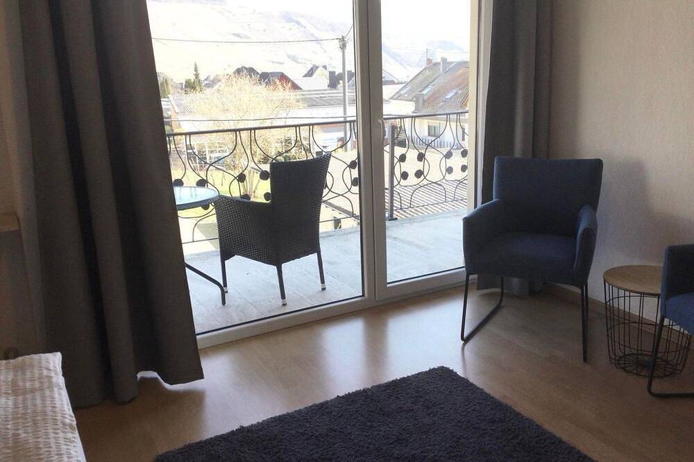 Doppelzimmer Zimmer 5 - Gästehaus Am Rebenhang in Mehring, Moseleifel