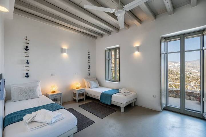 Villa Infinity, una casa de lujo con impresionantes vistas. in Ramos, Serifos