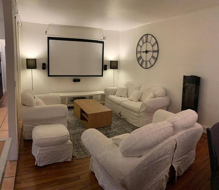 Gîte pour 6 personnes, avec balcon à Montaigut-sur-Save