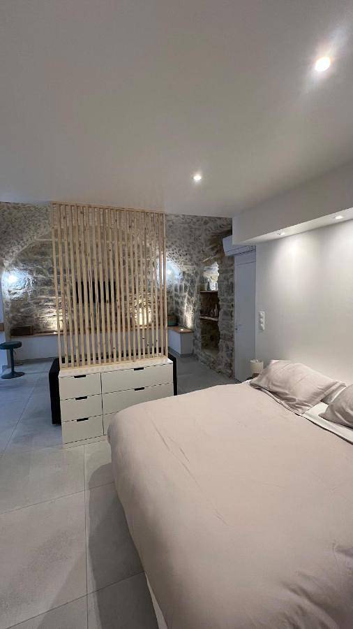 Gîte pour 2 personnes à Lanas - 3
