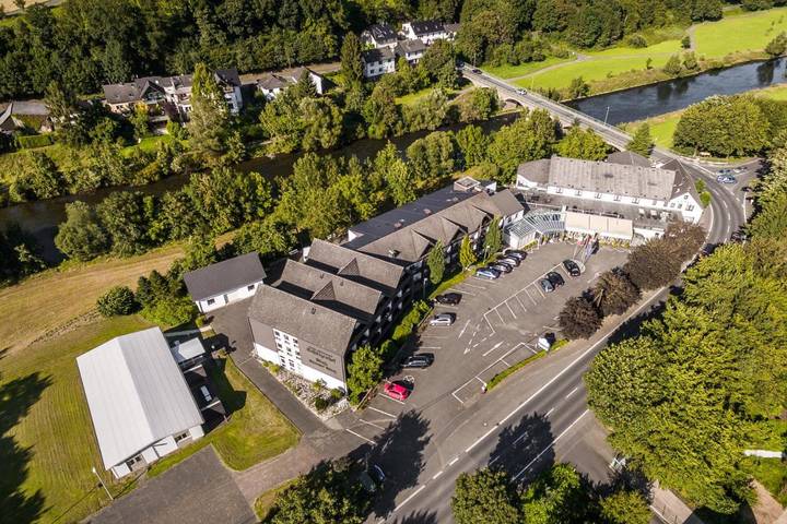 Hotel, mit Terrasse und Pool sowie Sauna in Eitorf - 2