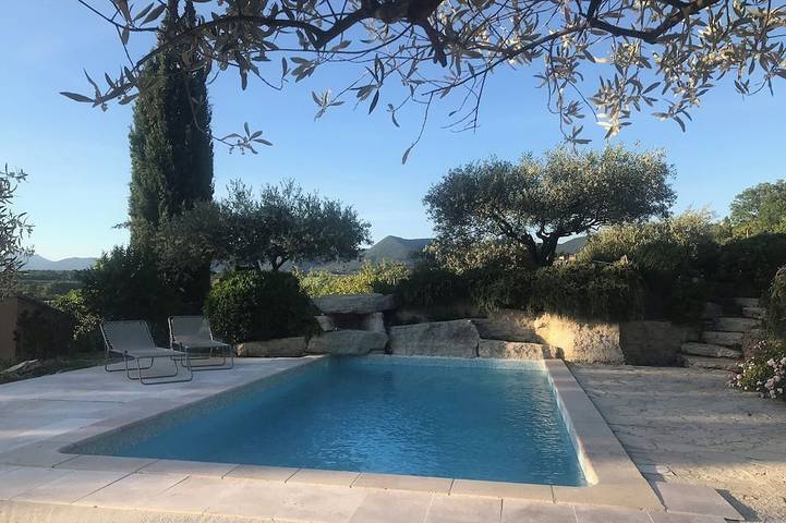 Maison de vacances pour 9 personnes, avec jardin ainsi que jacuzzi et terrasse, animaux acceptés
