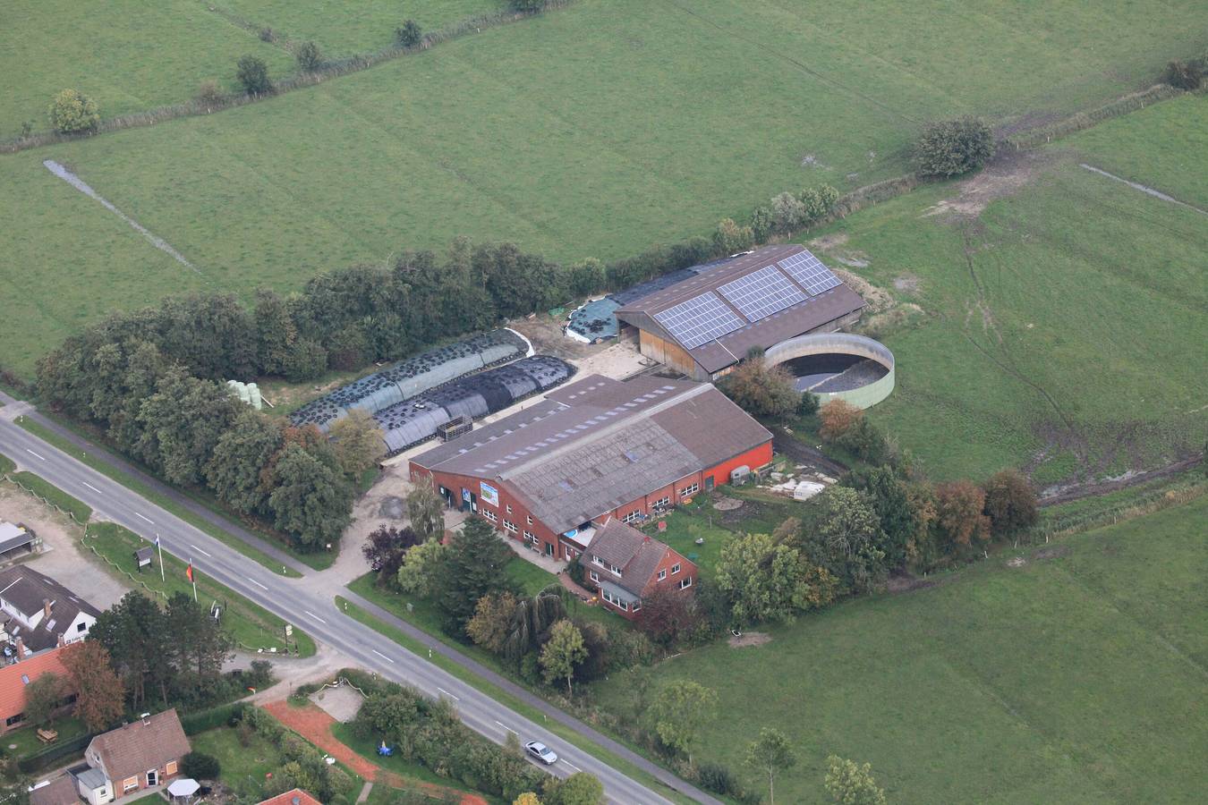 Ferienhaus 'Seehund' mit gemeinsamer Terrasse und gemeinsamem Garten in Wangerland, Nordseeküste