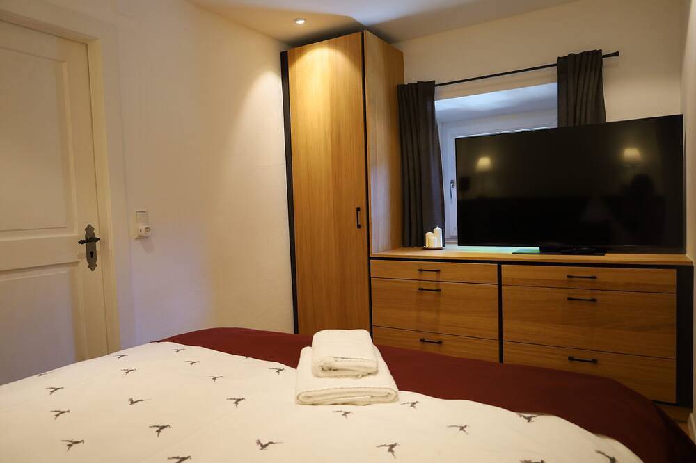 Ganze Wohnung, Ferienwohnung Krautinsel 90 qm in Breitbrunn am Chiemsee, Chiemsee