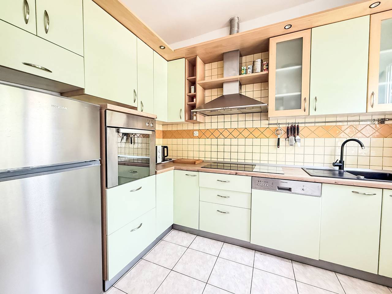 Helen in Ciudad de ZadarZadar, Zadar (Municipality)