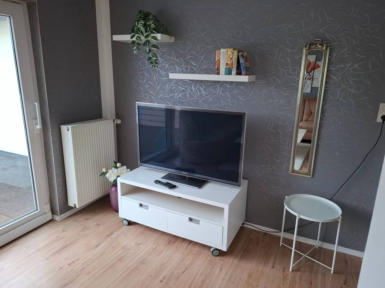 Ganze Wohnung, Private Ferienwohnung in Nordenham, großer Balkon in Nordenham, Nordseeküste