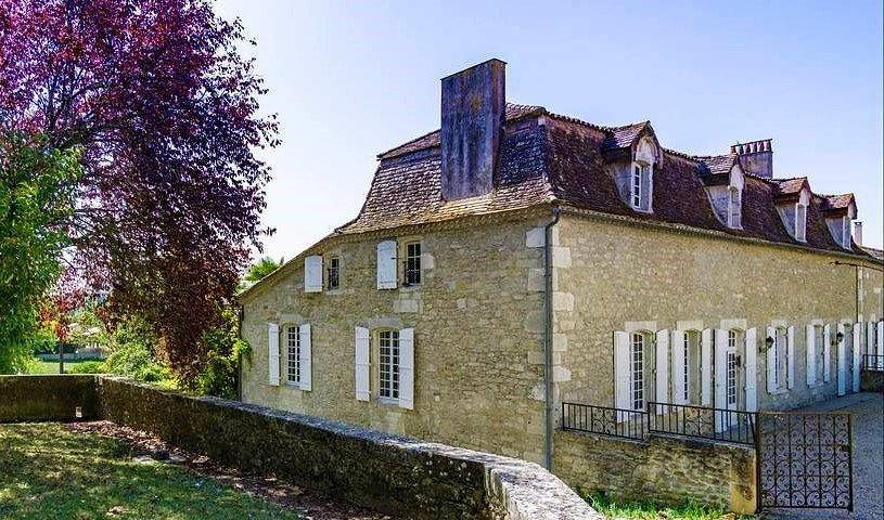 La Chartreuse des Demoiselles in Saint-Méard-de-Gurçon, Périgord Pourpre