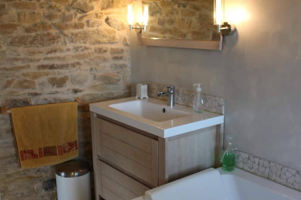 Charme und Natur in der Nähe von Cluny und Taizé in Brandon, Mâcon und Umgebung