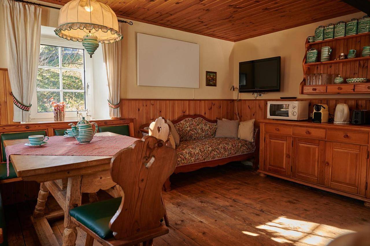 Romantische Ferienhütte Nationalpark Kalkalpen, sonnig, 2 Schlafzimmer, Wlan in Weyer, Steyr-Land