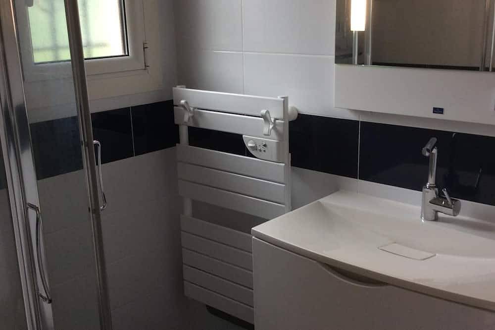 Appartement entier, Super appart climatisé vue pleine mer in Tiuccia, Casaglione