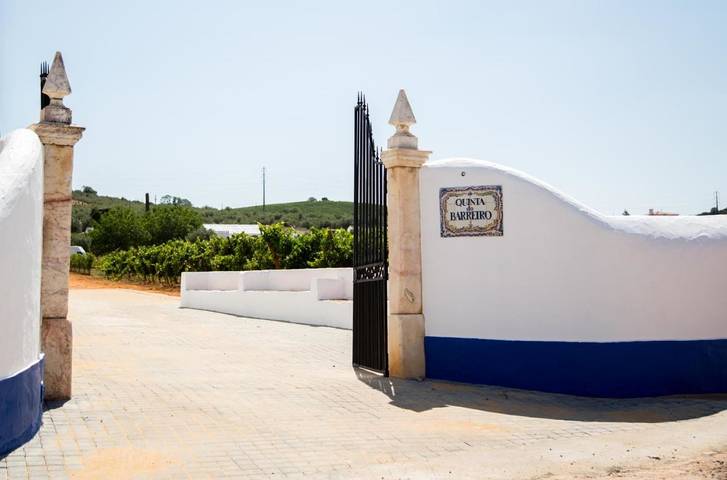 Hotel para 2 pessoas, com Terraço e Jardim e ainda Piscina and Vista em Borba