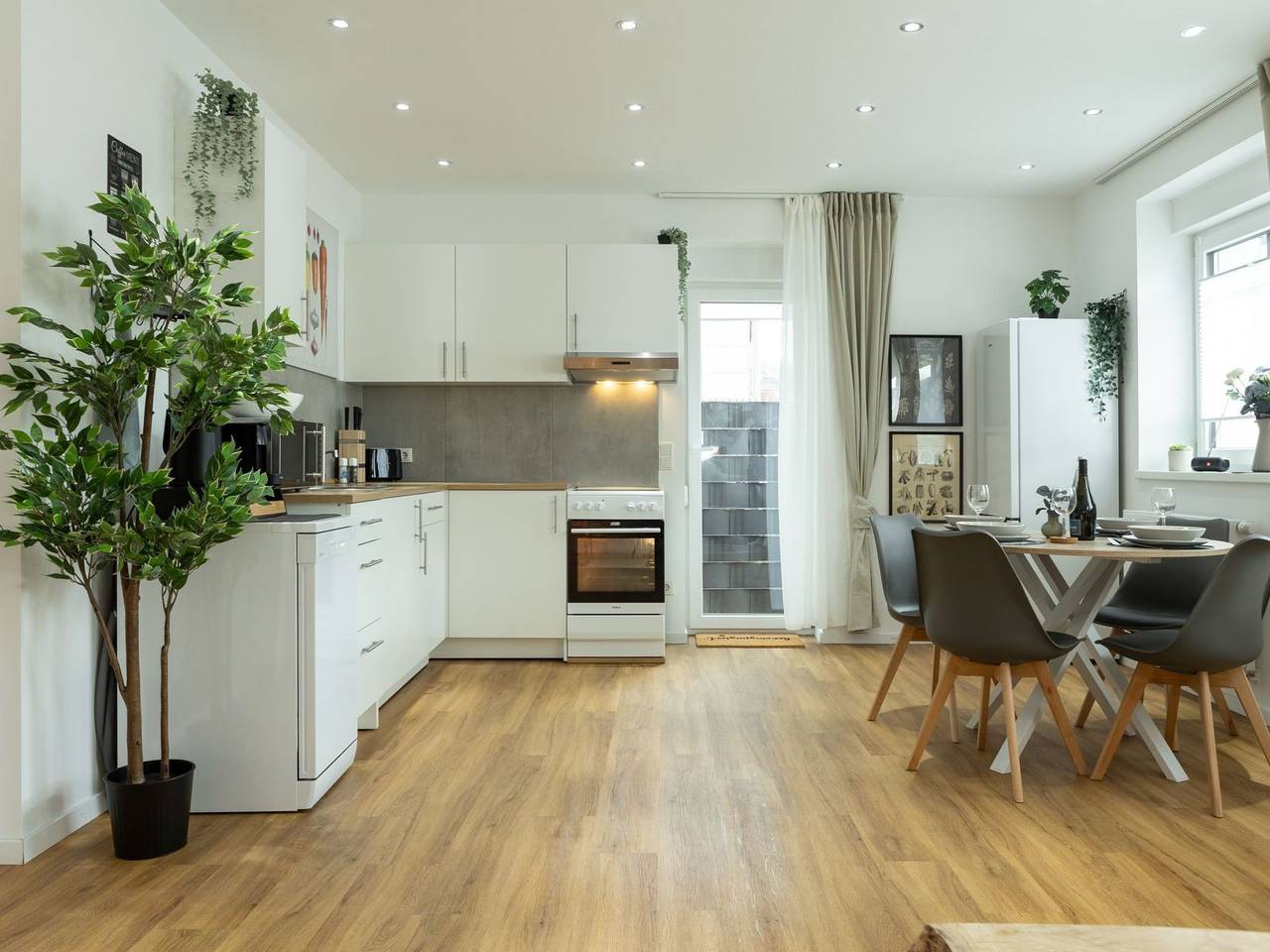 Ganze Wohnung, Gemütliche Ferienwohnung mit Terrasse in Weilburg in Weilburg, Landkreis Limburg-Weilburg