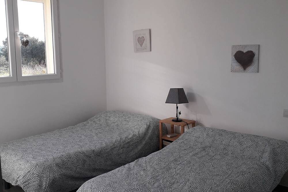 Appartement entier, Luberon Petit Coin De Paradis- speciale reduction juin/juillet in Mérindol, Parc naturel régional du Luberon