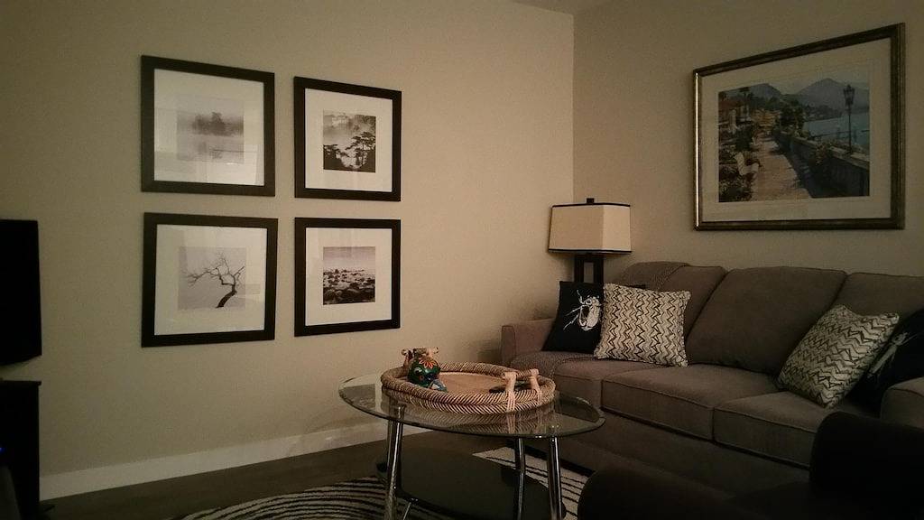 Ganze Wohnung, Brand New Coachouse Spleeps zwei in Nanaimo, Regional District of Nanaimo