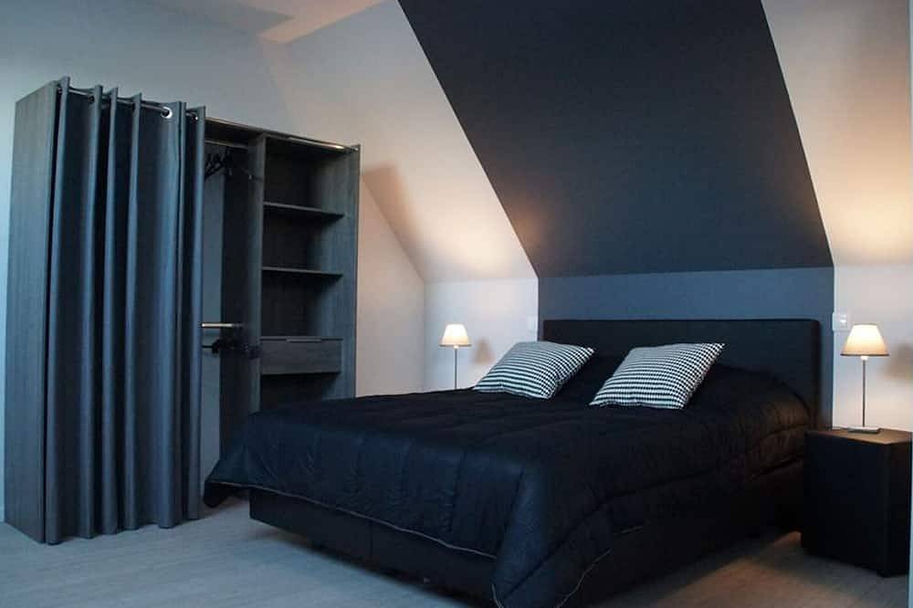 Apartamento entero, Estudio rural acogedor con cocina equipada, parking y Wifi cerca de Lille in Halluin, Lille region