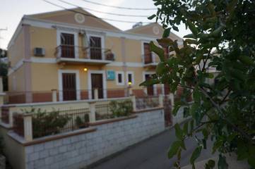 Maison d’hôte pour 2 personnes, avec vue ainsi que balcon et jardin dans Symi