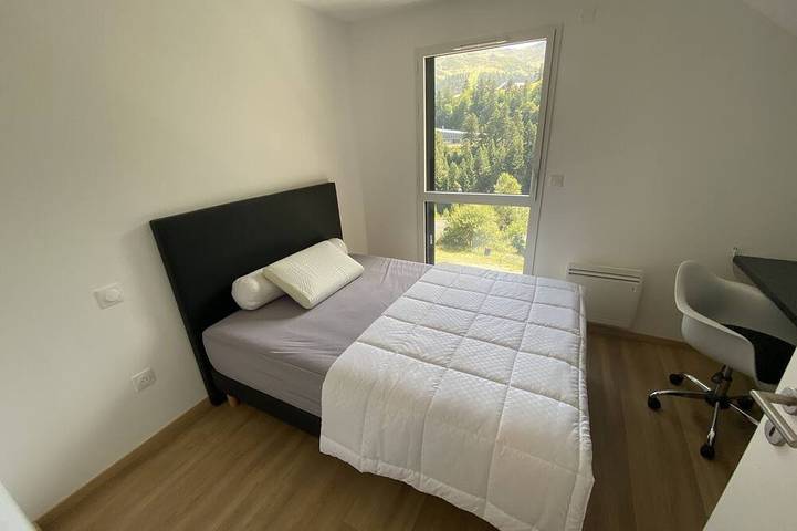 Gîte pour 9 personnes, avec Terrasse et Jardin à Laveissière - 4