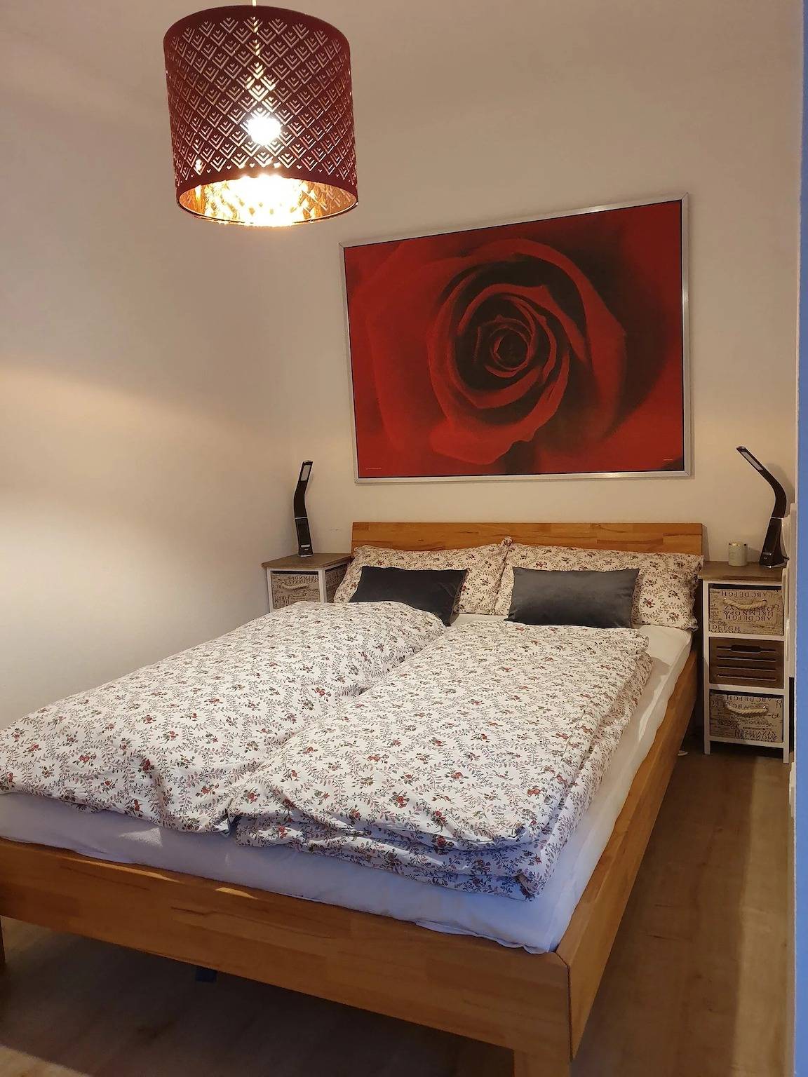 Apartamento inteiro, Apartamento 'Dörr' com terraço privado e Wi-Fi em Singen (Hohentwiel) in Singen, Hegau