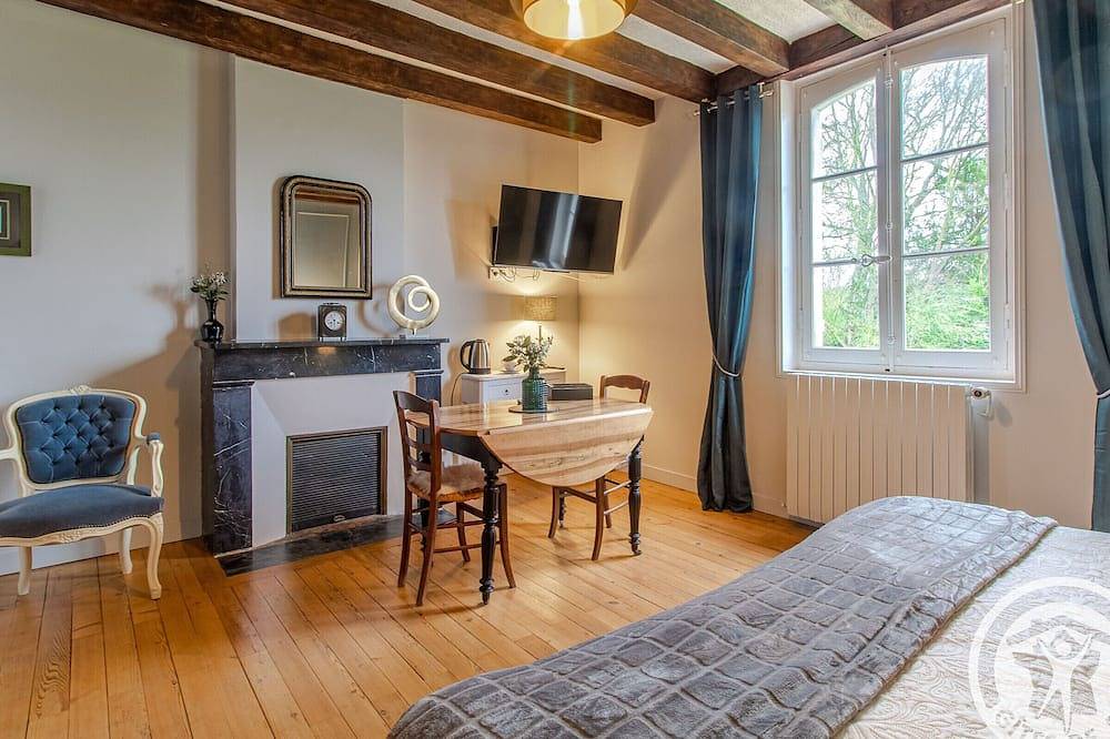 Chambres d'hôtes spacieuses près de la Loire in La Ménitré, Région d'Angers