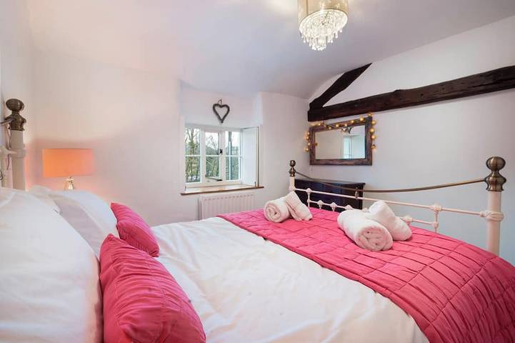 Bridge End Cottage, Elterwater in Elterwater, Lake District