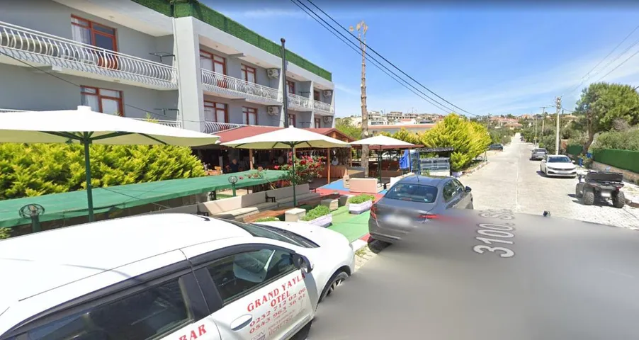 Hotel para 5 personas, con vistas y jardín - 1