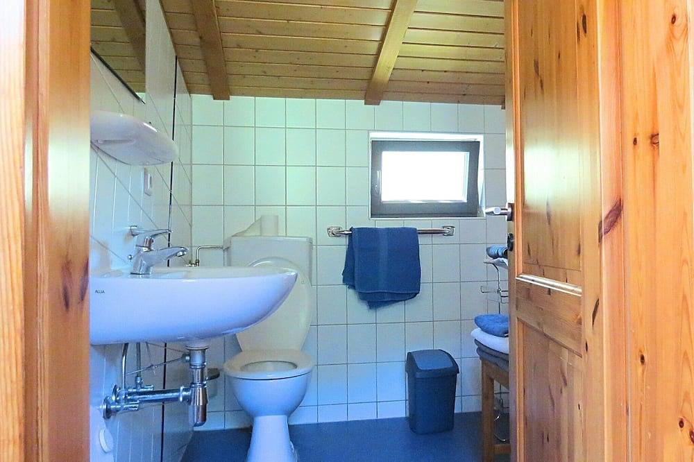 Ganze Wohnung, Charmante Wohnung mit eigener Terrasse in Bad Wildungen, Waldecker Land