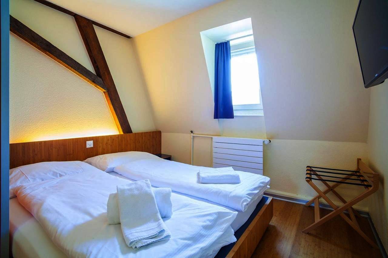 Easyhotel Basel - self service and self check-in in Basilea, Region Basel RDK