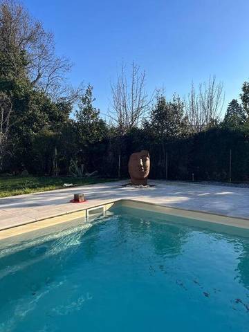 Gîte pour 4 personnes, avec piscine et jardin à Clermont-l'Hérault