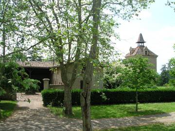 Gîte pour 8 personnes, avec jardin ainsi que terrasse et piscine à Beaumont-de-Lomagne