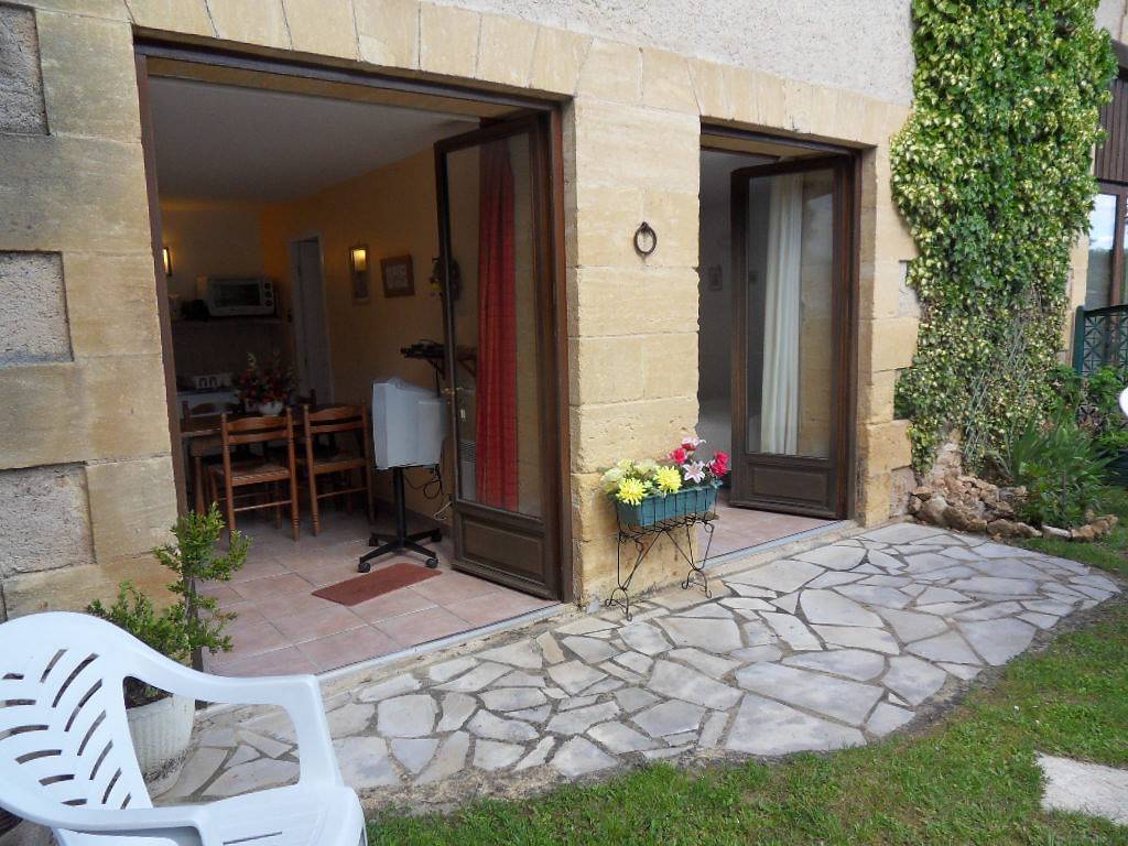 Dispo 65E Plain-pied 2 chambres Bord rivière Lascaux-Sarlat in Saint-Léon-sur-Vézère, Périgord Noir