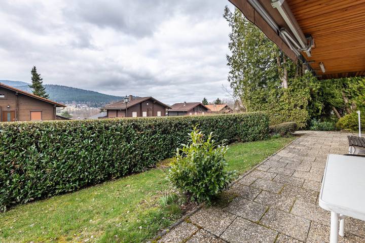 Ganze Wohnung, Ferienwohnung 'Im Lamer Winkel' mit Bergblick, privater Terrasse und Wi-Fi in Kummersdorf (Arrach), Arrach