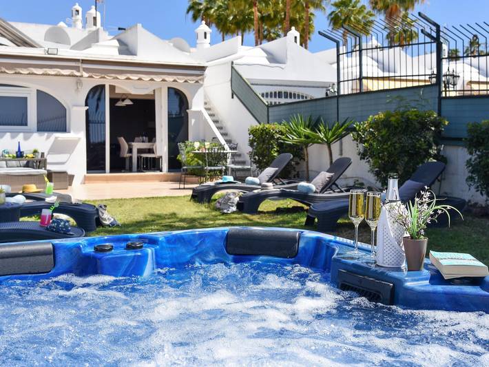Maison de vacances pour 6 personnes, avec terrasse ainsi que piscine et jardin à Maspalomas