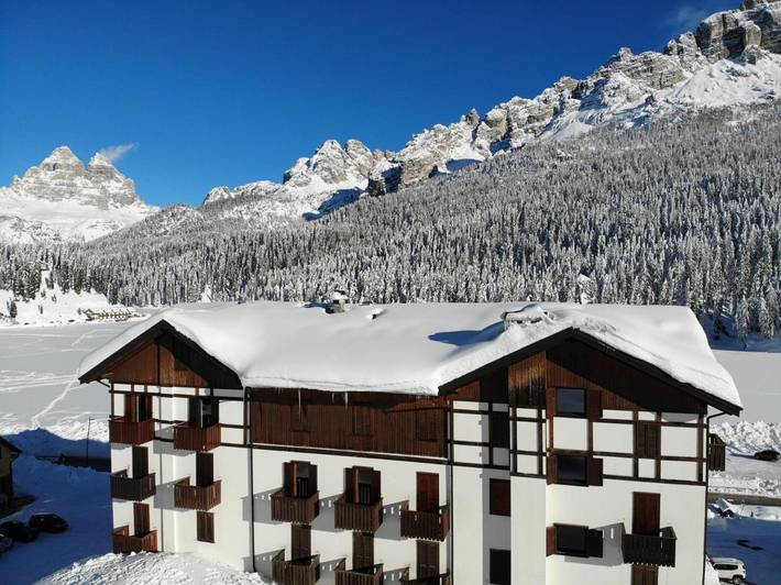 Gîte pour 8 personnes, avec balcon ainsi que vue sur le lac et vue dans Misurina