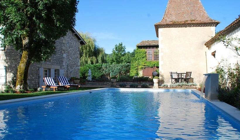 Chambre d’hôte pour 3 personnes, avec vue ainsi que piscine et jardin à Le Fleix