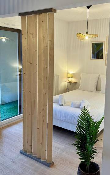 Gîte pour 4 personnes, avec balcon ainsi que vue sur le lac et vue à Neuvecelle