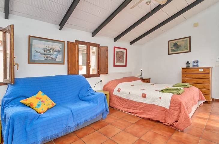 Estudio entero, Apartamento estudio 'Cortijo Grande' con vistas a la montaña, piscina compartida y Wi-Fi in Rubite, Cordillera Penibética
