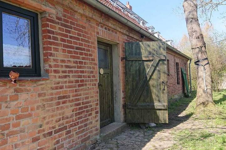Ganze Wohnung, Alte Schule Groß Varchow, Wohnung 2 in Möllenhagen, Müritz