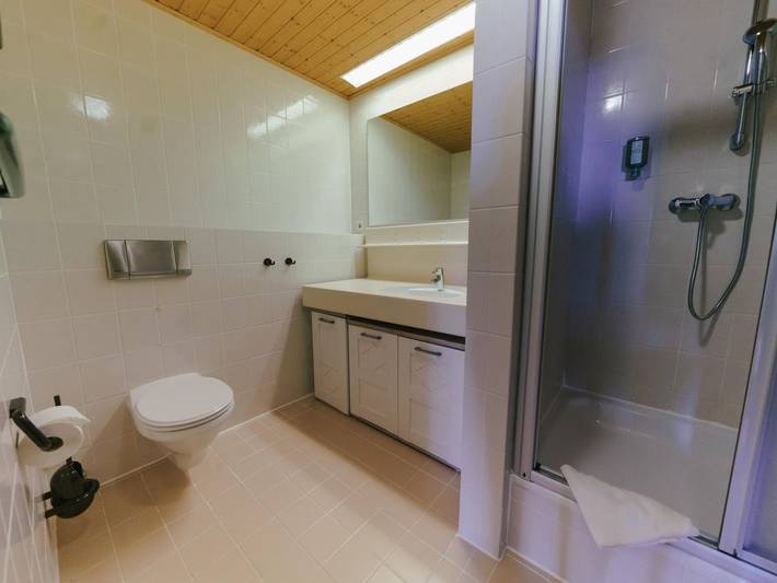 Ferienwohnung für 2 Personen, mit Seeblick und Balkon in Treffen am Ossiacher See - 4