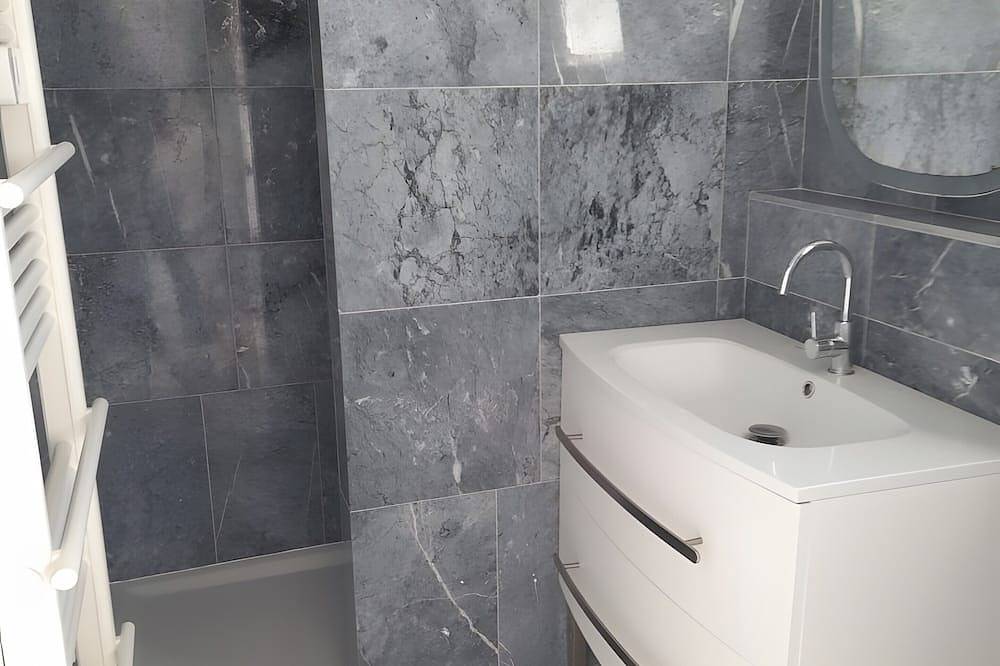 Appartement entier, Appartement Céraria avec piscine partagée in Loupian, Côte méditerranéenne (France)