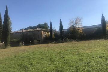 Agriturismo pour 10 personnes, avec piscine et jardin à Carsan