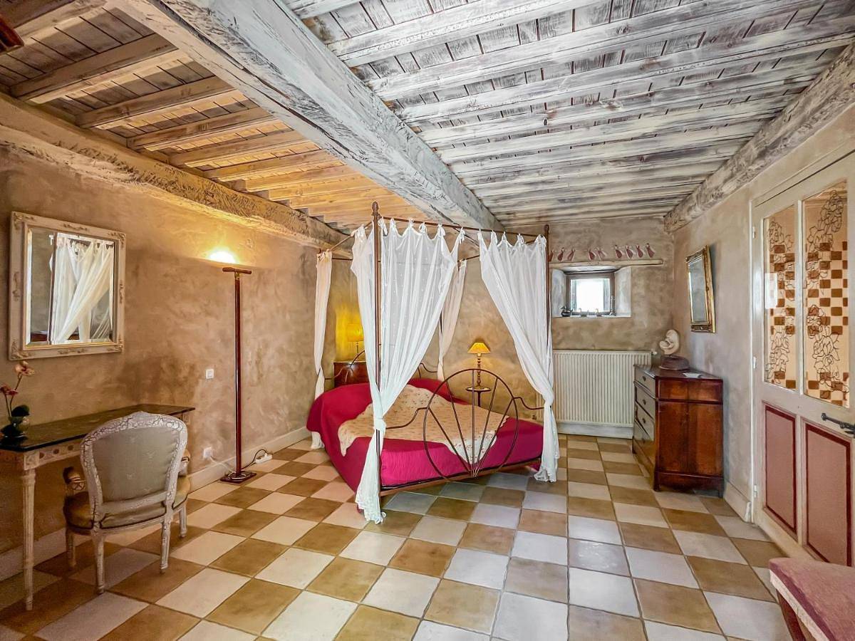 Belle chambre avec grand espace de vie - Reventin Vaugris in Reventin-Vaugris, Région de Vienne