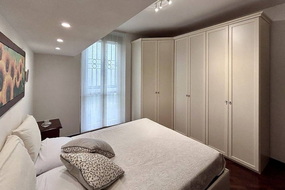 Entire apartment, River House in Pero, Milan Province