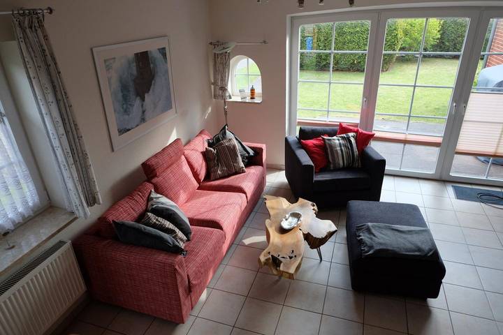 Ferienhaus für 6 Personen, mit Terrasse und Garten sowie Sauna in Norden - 3