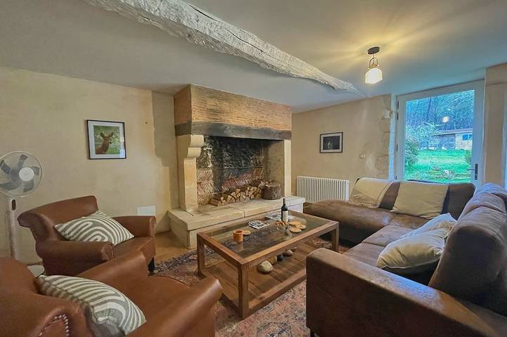 Location de vacances pour 6 personnes, avec jardin à Issac