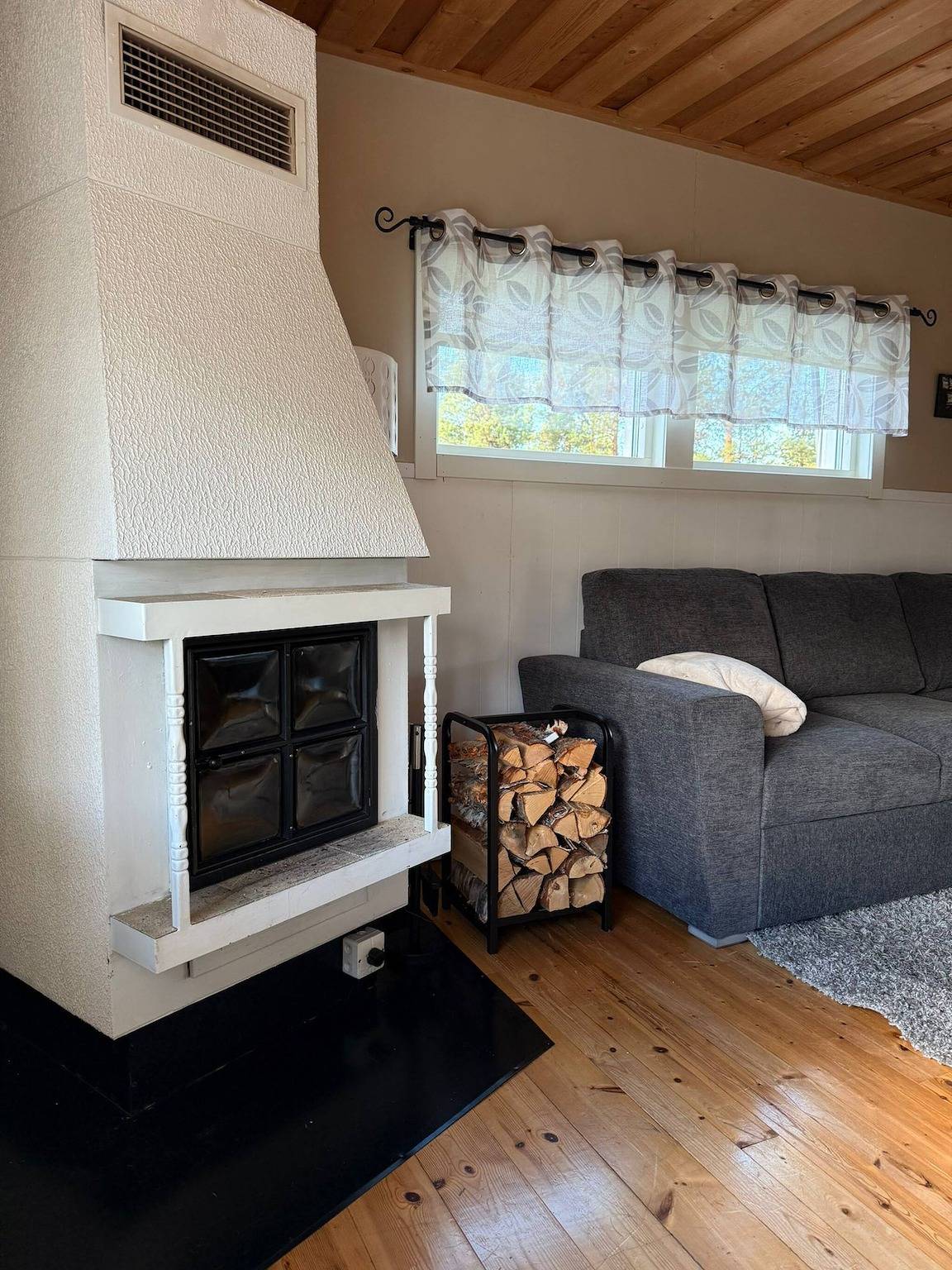 Das Haus von Camp Caroli Olala in Kiruna, Lappland (Schweden)