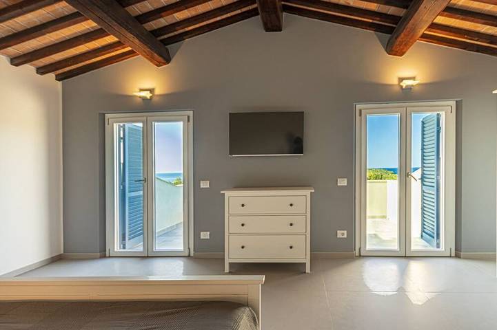 Ferienhaus für 3 Personen, mit Balkon in Lacona