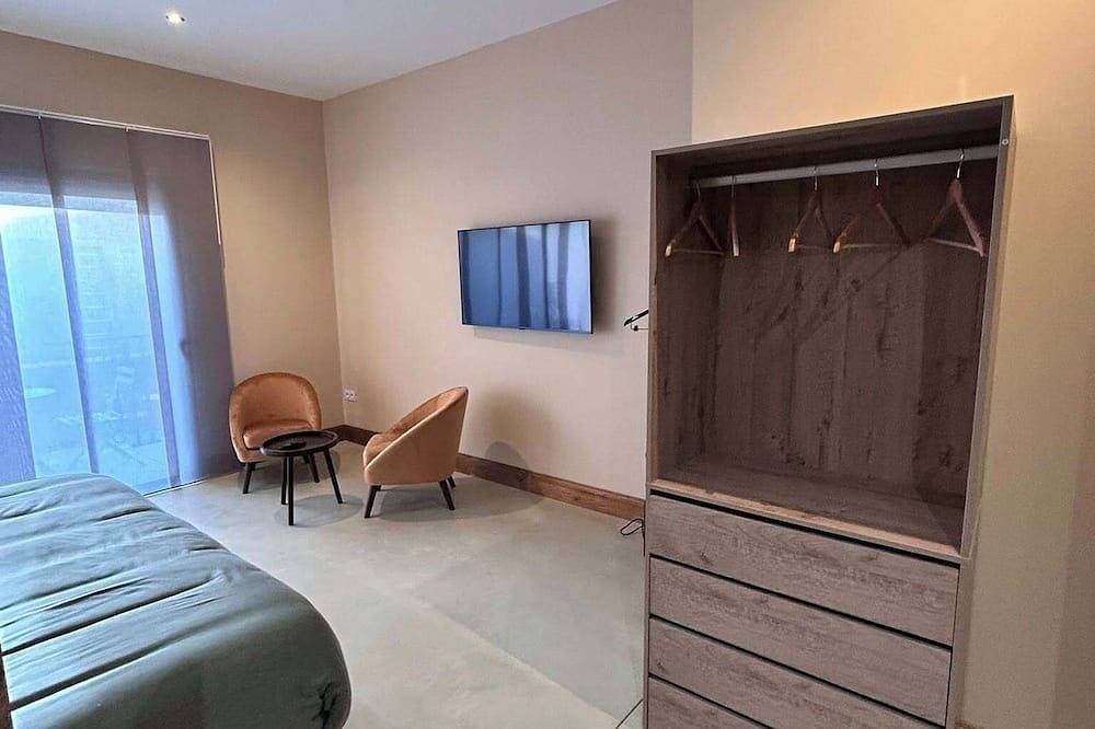 Luxury private suite, the colonial house in Torreilles, Côte d'Améthyste