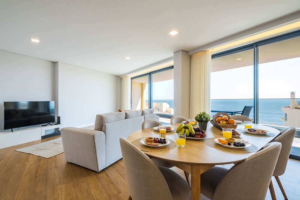 Apartamento de férias em Costa Azul a partir de 317€ por noite