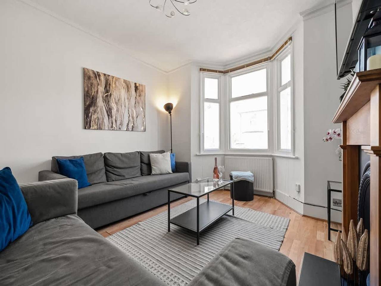 Spacious Family Home with Garden in Kingston upon Thames, London