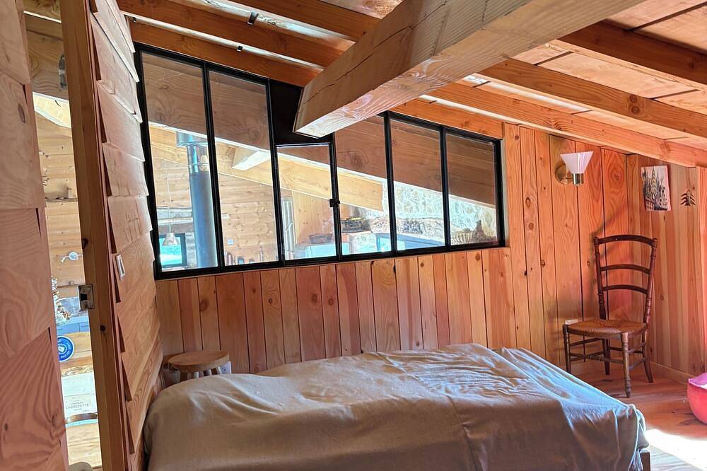 In the heart of Livradois Forez, superb barn converted for groups in Escoutoux, Livradois-Forez Regional Nature Park